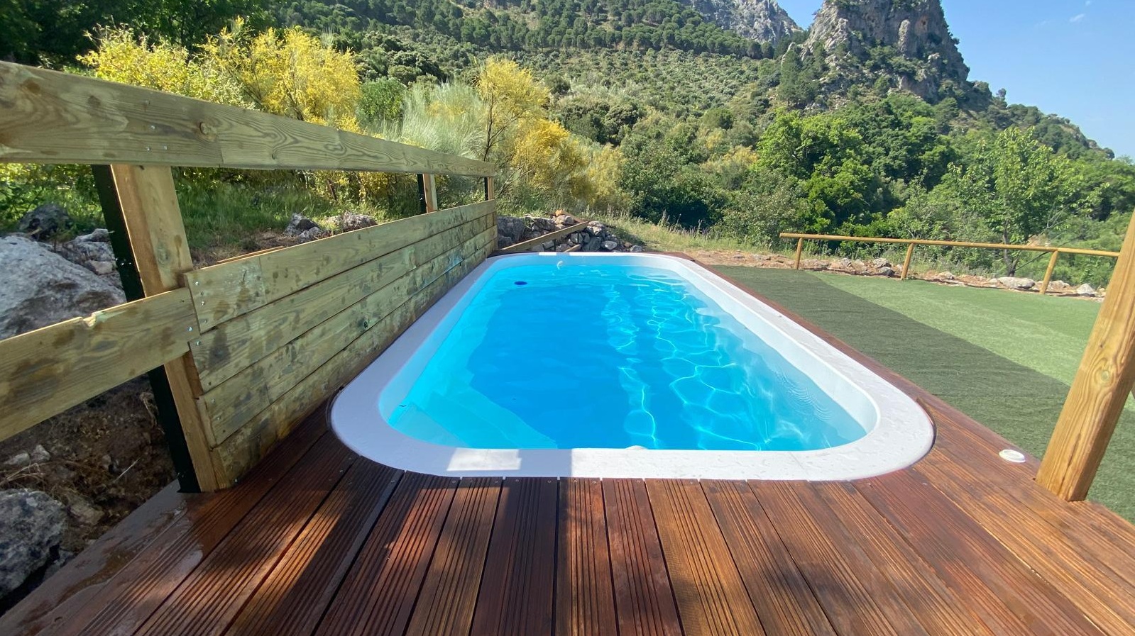 Mini piscinas elevadas para terrazas